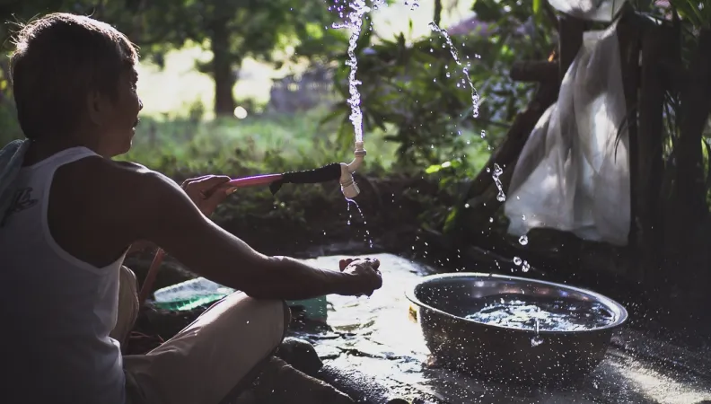 Justin Bergendahl - Philippines_water