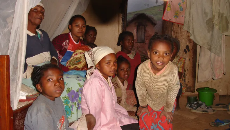 CMG 1487_MADAGASCAR_groupe_enfant_AFD_Nicolas_HERTKORN